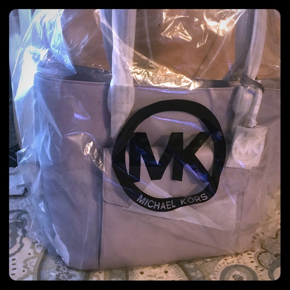 Michael Kors handbag and wallet